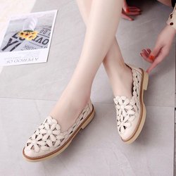 Erbsenschuhe Runde Zehen Frauen Wohnungen Stickerei Aushöhlen Casual Frauen Schuhe 37