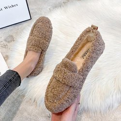 Große Größe Lammwolle Mokassins Femme lockige Schafspelz Wohnungen Frau warme Plüsch Halbschuhe Winter Baumwollschuhe Frauen pelzigen Schneestiefel 39 khaki