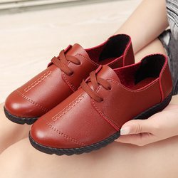 Rutschfeste flache Sohle für ältere Menschen, lässige Lederschuhe mit Kreuzbindung, weiche und bequeme Damenschuhe 40
