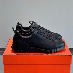 Europäische Station 2025 Neue Bestickte Leder-Sportschuhe Vielseitige Freizeitschuhe Trendmarke Leichter Luxus Atmungsaktiv Reise Laufschuhe 42