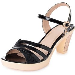 Goldene Sandalen mit hohen Absätzen für Damen aus weichem Leder mit einer Schnalle und dickem Absatz, Peep Toe, freiliegende Zehenpartie, mittlerer Absatz, modische Sandalen mit Fischschnabel, Sommer 41 schwarz