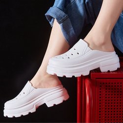 Pallene Weiche Dicke Unterseite Clogs Sandalen Frauen Sommer High Heels Schuhe Mode Loch Schuhe Outdoor Strand Hausschuhe Gartenschuhe 35-36 weiß