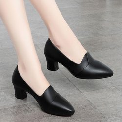 Weiche Ledermutterschuhe mit mittlerem Absatz, Einzelschuhe für Damen, All-Match, professionelle Arbeit, schwarze kleine Lederschuhe, High Heels für Damen 37