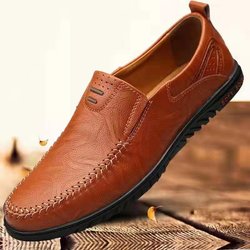 Herren Mokassins Slip-on Business Casual Lederschuhe Fahrschuhe Loafer Handgenähte flache Schuhe 43 braun