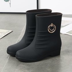 Rutschfeste und wasserdichte Damen-Regenstiefel für Erwachsene, warme Plüsch-Regenstiefel, koreanische Version der wasserdichten Schuhe, Damen-Mittelrohrstiefel 39 schwarz
