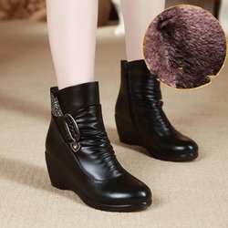 Winter-Mutter-Baumwollschuhe, kurze Stiefel, rutschfeste Damen und Samt, um warm zu bleiben. Damenschuhe mittleren Alters und älterer Damen mit mittlerem Absatz 35 schwarz