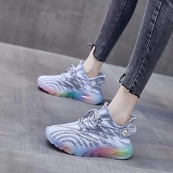 Damen Kokosnussschuhe Sport Regenbogen Jelly Bottom Atmungsaktive Frühlings- und Sommerfliegen Gewebte Schuhe Leichte Laufschuhe Student Jugend Freizeitschuhe 35 grau