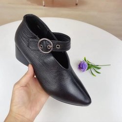 Frauen High Heels Frühling Herbst Neue Mode Weiche Leder Pumps Sandalen Koreanischen Stil Spitz Starke Ferse Schuhe 39 schwarz