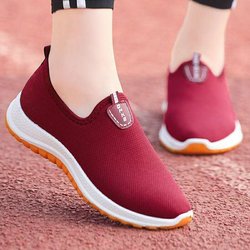 Einzelschuh Mama Papa alte Schuhe mittleren Alters und ältere Menschen rutschfeste weiche Sohle Wanderschuhe Männer und Frauen alte Peking-Stoffschuhe 40 wein rot