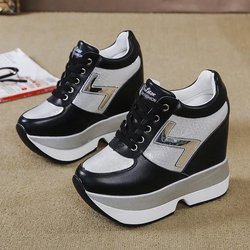 Modische weiße Turnschuhe für Damen mit hohem Plateau, Freizeitschuhe, höhenverstellbar, Lederschuhe, 10 cm dicke Sohle, Turnschuhe für Tennis und Sport 36 schwarz