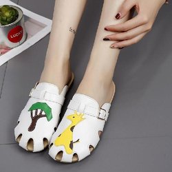 Flache Hausschuhe aus weichem Leder für Damen, lässige All-Match-Hohlpantoffeln, atmungsaktive Baotou-Sandalen für Zuhause, lässige Hausschuhe 36