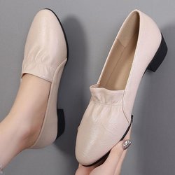 Einzelne Lederschuhe Damen Flache Arbeitsschuhe mit dickem Absatz Damenschuhe mit runder Spitze Weiche Sohle Arbeitsschuhe mit mittlerem Absatz 35 beige