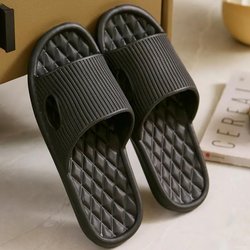 Paar Hausschuhe für drinnen Sommer Weich Bequem Rautenmuster Rutschfest Badeschuhe Paar Familie Flache Schuhe Hotelsandalen 44-45 schwarz