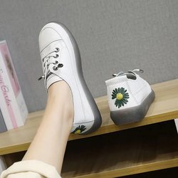 Daisy All-Leder weiße Schuhe Damen Frühling All-Match Beef Tendon Soft Bottom Slip-on Sneakers Student Single Schuhe Damen Freizeitschuhe 35 weiß