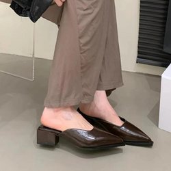 Sommer Neue Hausschuhe mit mittlerem Absatz Close Toe Outdoor Pantoletten Casual Pumps Street Style Damen Sandalen Slip on Halbschuhe Loafer Schuhe 39 braun