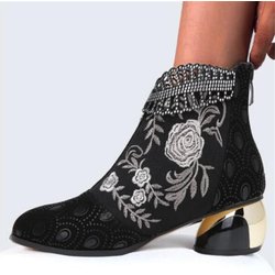 Große Damen-Schuhe im Vintage-Ethno-Stil mit klobigem Absatz und bestickten kurzen Stiefeln 37