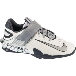 Baskets Nike Savaleos SE
