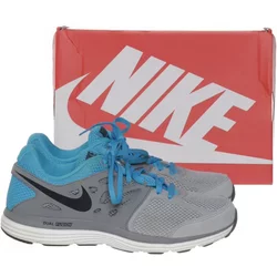 Nike - Trainingsschuhe - Damen - Größe: 40.33 - Grau