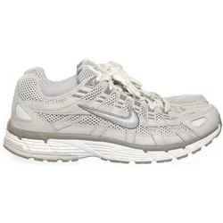 Nike - Trainingsschuhe - Herren - Größe: 46 - Grau