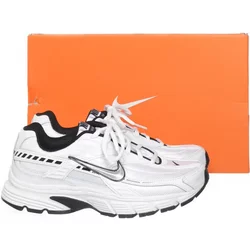 Nike - Trainingsschuhe - Herren - Größe: 38.5 - Weiß