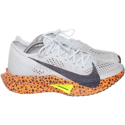 Nike - Laufschuhe - Größe: 38.5 - Grau