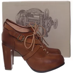 Timberland - Stiefeletten - Damen - Größe: 42 - Braun