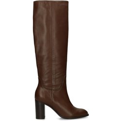 Braune Lederstiefel mit Absatz