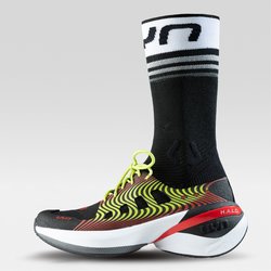UYN Runner's One Laufschuhe Herren B102 - black/red 45
