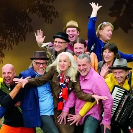 17 Hippies in Hannover