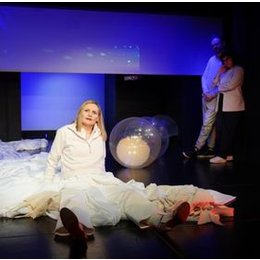 White Passing - Vaganten Bühne in Berlin