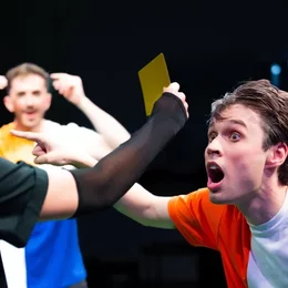 Fußballoper - Opernloft im Alten Fährterminal Altona  in Hamburg