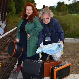 Frau Sonntag und ihr ständiger Begleiter in Ostseebad Prerow