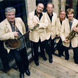 Old Merry Tale Jazz Band in Wedel