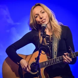 Melanie Dekker in Wawern