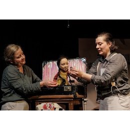 Kinderszene 25/26 - Susi. Die Enkelin von Haus Nummer 4 in Lörrach