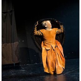 Compania Sincara spielt Hamlet - Theater mit Masken frei nach William Shakespeare in Monheim am Rhein