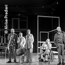 Und wenn wir alle zusammenziehen? - Komödie von Anna Bechstein in Lindau