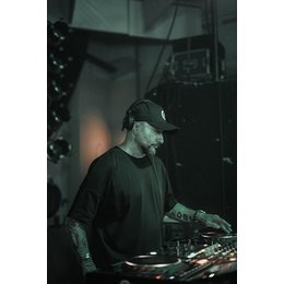 Scheuer Rave Spezial - mit DJ Sakin & DJ Stargate in Idstein