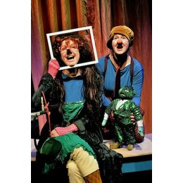 Das Mädchen im Löwenkäfig / ab 6 Jahren - Ensemble Materialtheater in Friedrichshafen