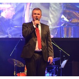 Alle Jahre Lieder - Weihnachtlich-Adventliches mit Ingo Dickewied in Detmold