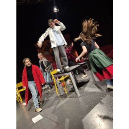 Auf die Bühne! Improtheater  ab 10 Jahren - Leitung: Anita Khajehali in Friedrichshafen