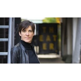 bzw.:BEZIEHUNGSWESEN - Gaea Schoeters: Das Geschenk in Berlin