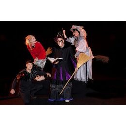 Die kleine Hexe - Eine herzerwärmende Geschichte über Magie, Freundlichkeit und Selbstfindung in Rheinberg