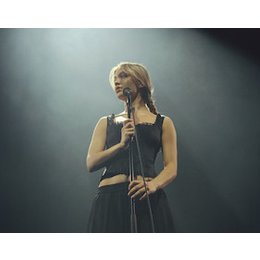 ISABEL VAN GELDER in Hamburg