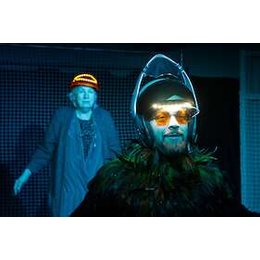 Theater unter der Dauseck: „Friedas Weltuntergang“ - Eine satirische Revue von Walter Menzlaw, frei nach Jura Soyfer in Vaihingen an der Enz