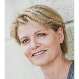Das perfekte Geschenk - Komödie mit Andrea Spatzek, Ralph Morgenstern, Gaby Blum u.a. in Langen