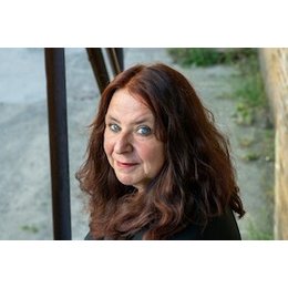 30. SCHWERINER LITERATURTAGE - SCHWEBENDE LASTEN – Lesung mit Annett Gröschner in Schwerin