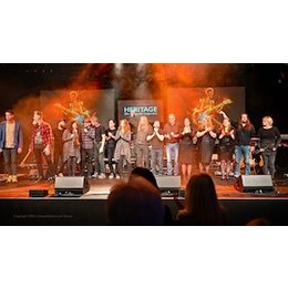 Heritage - Die Songs der Legenden in Wissen