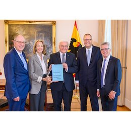 TOMORROW:jetzt - Agenda für die Demokratie: Staatsreform in Berlin