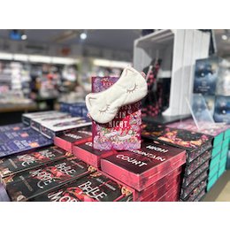 Shows - Mayersche Weihnachts-Sleepover in Aachen